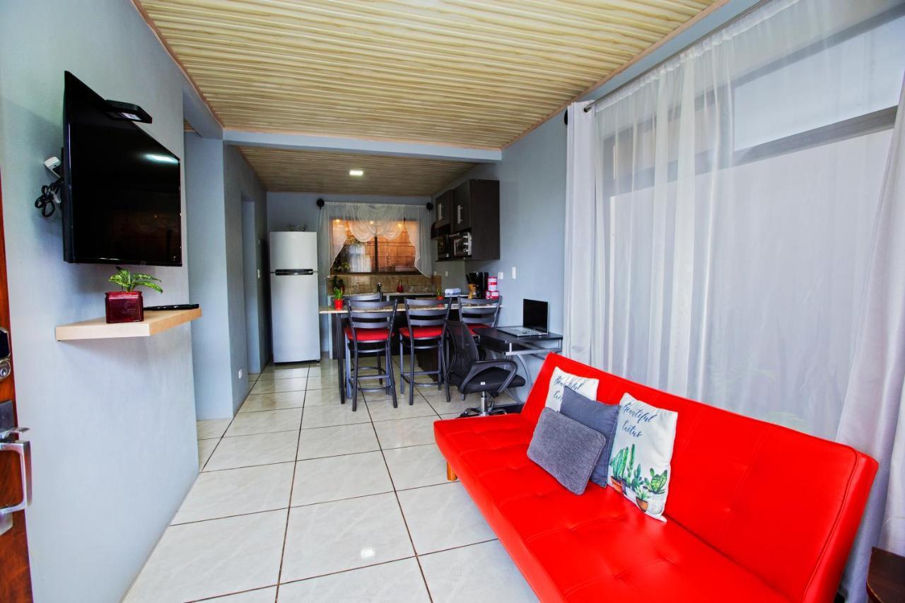 Casa Suculenta ,Monteverde Con Jacuzzi Privado Y Lavanderia Ngoại thất bức ảnh