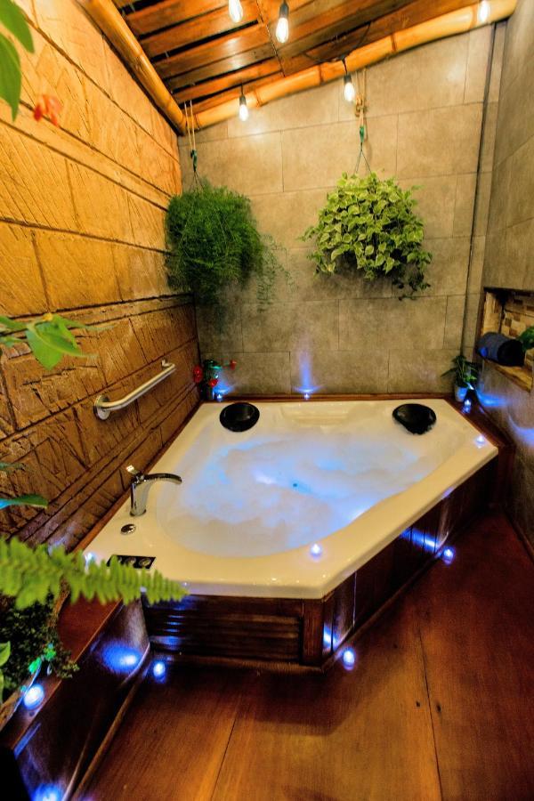 Casa Suculenta ,Monteverde Con Jacuzzi Privado Y Lavanderia Ngoại thất bức ảnh